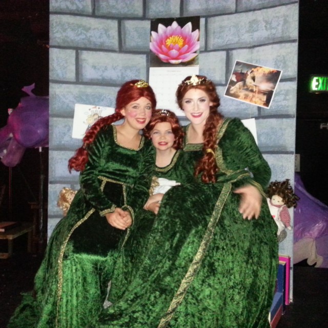 Shrek the Musical - Scera - Three Fionas