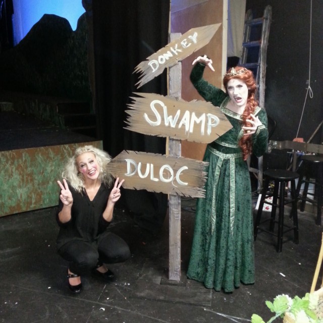 Shrek the Musical - Scera - Miss Direction