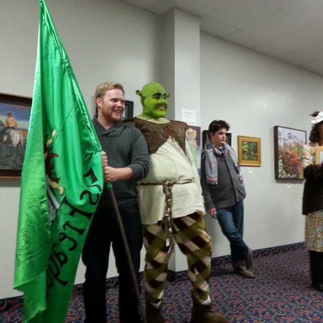Shrek the Musical - Scera - Presentation of the Freak Flag