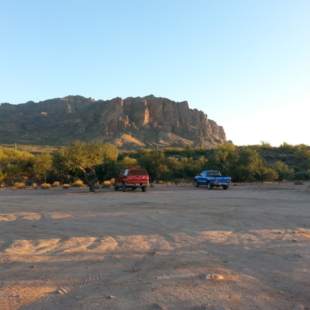 Superstition Mountains: First Water Trailhead