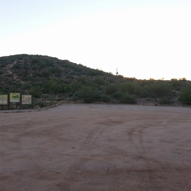 Superstition Mountains: Sign boards at First Water Trailhead