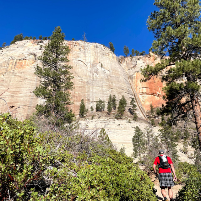That's me climbing the slope. Check out those calves!