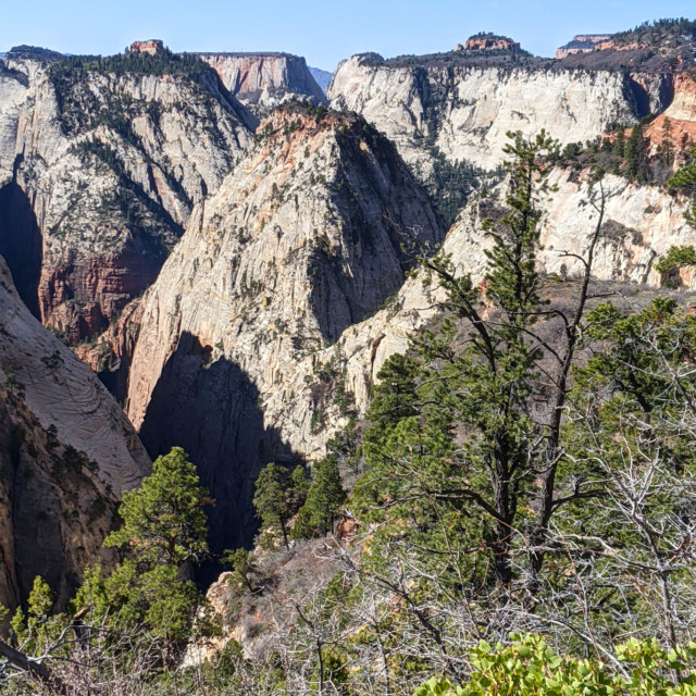 The cliffs and peaks were stunning. We took LOTS of photos here.